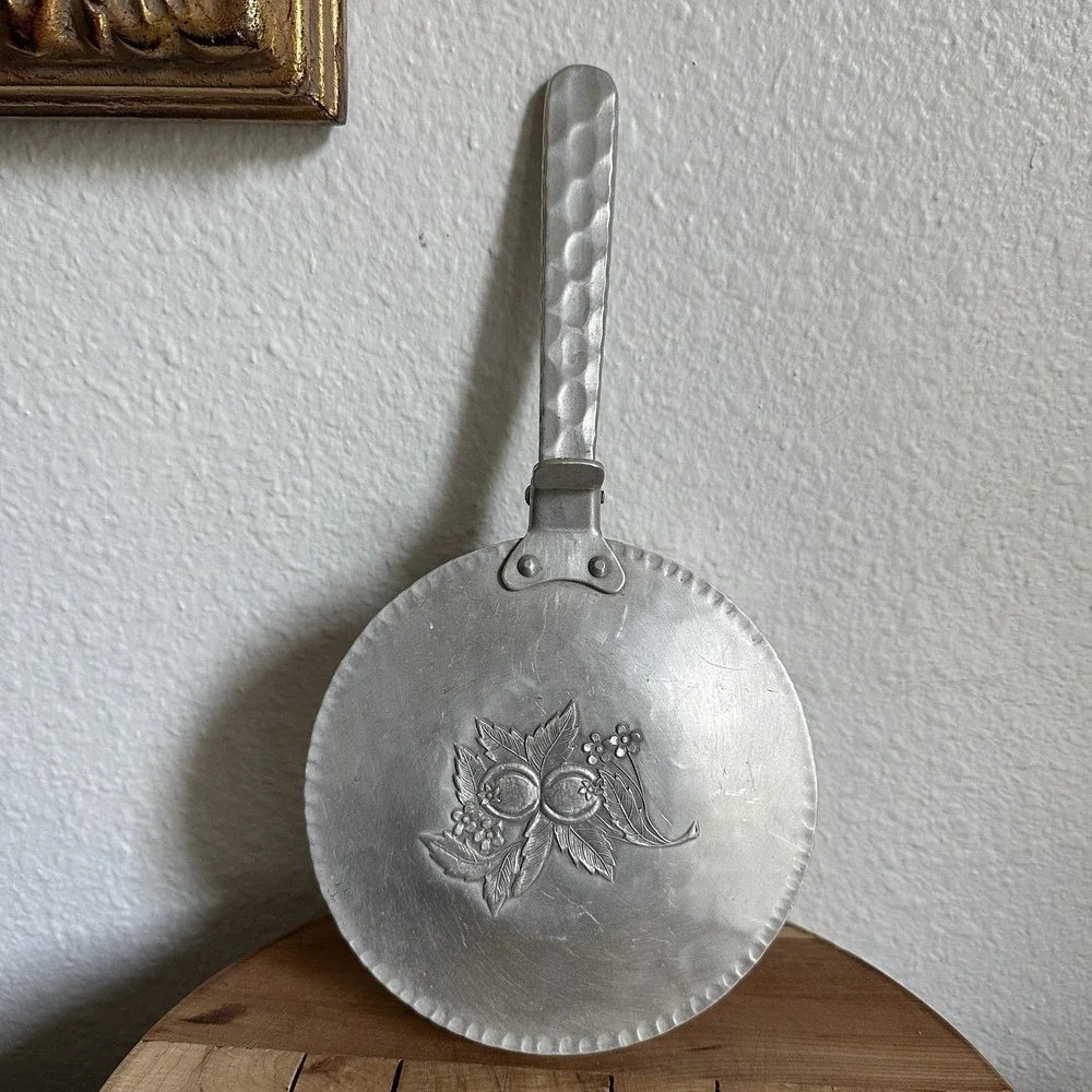 VTG Everlast Metal‎ Hand Forged Hammered Aluminum Flip Pan 10.8 in Silent Butler